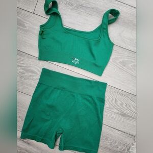 Green workout set